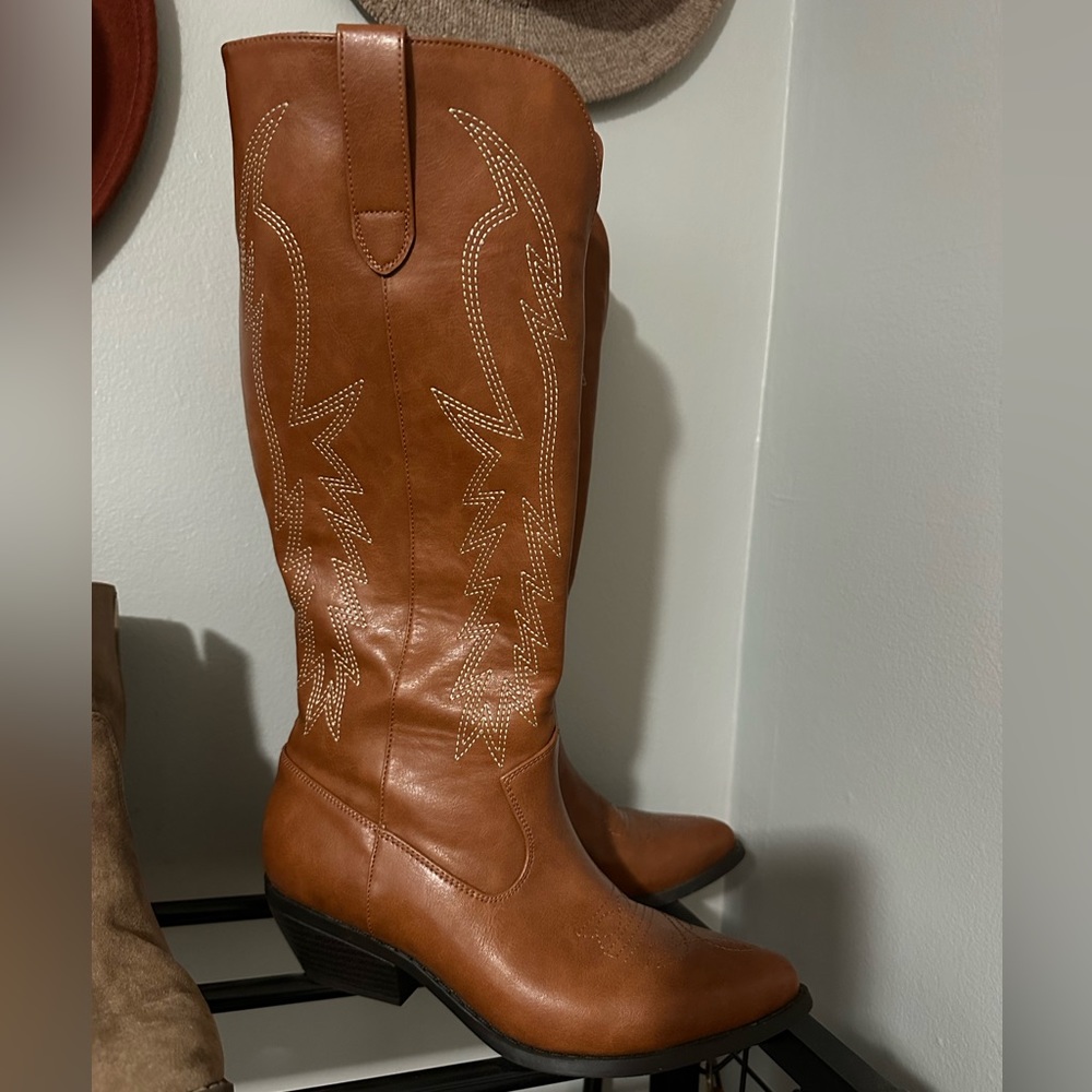 Soda-Brown cowboy boots tall size 7